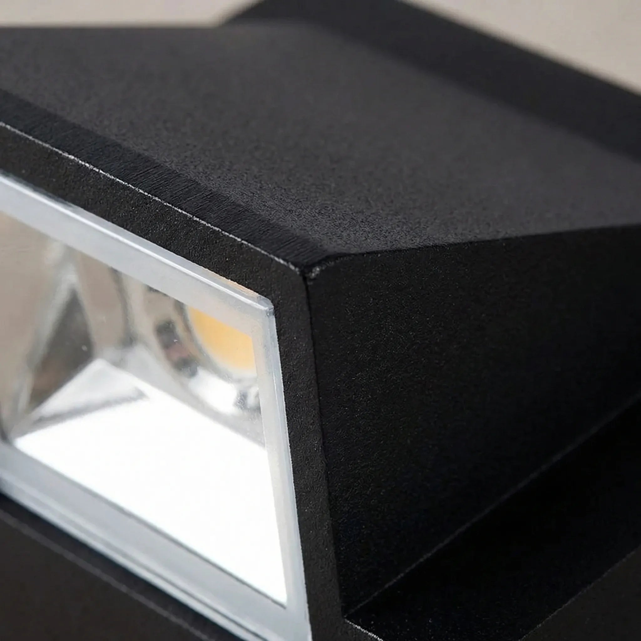 Nordspur | Sconcera IP65-Rated Outdoor Wall Sconce