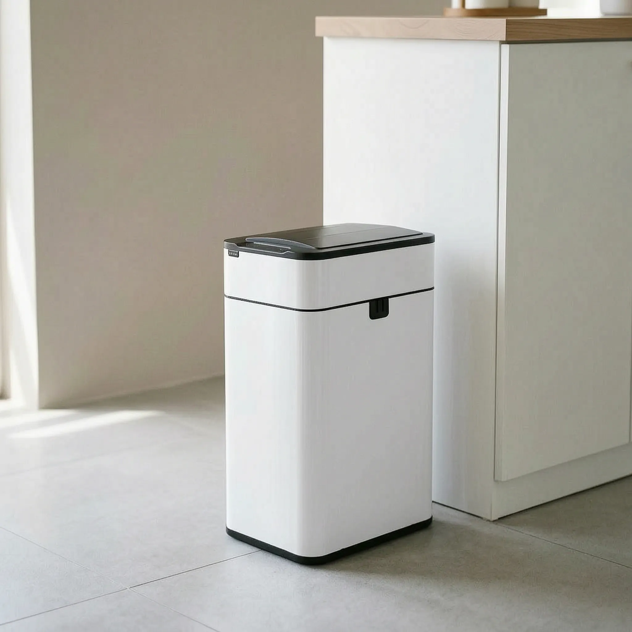Nordspur | Sensio Rectangular Touchless Sensor Bin