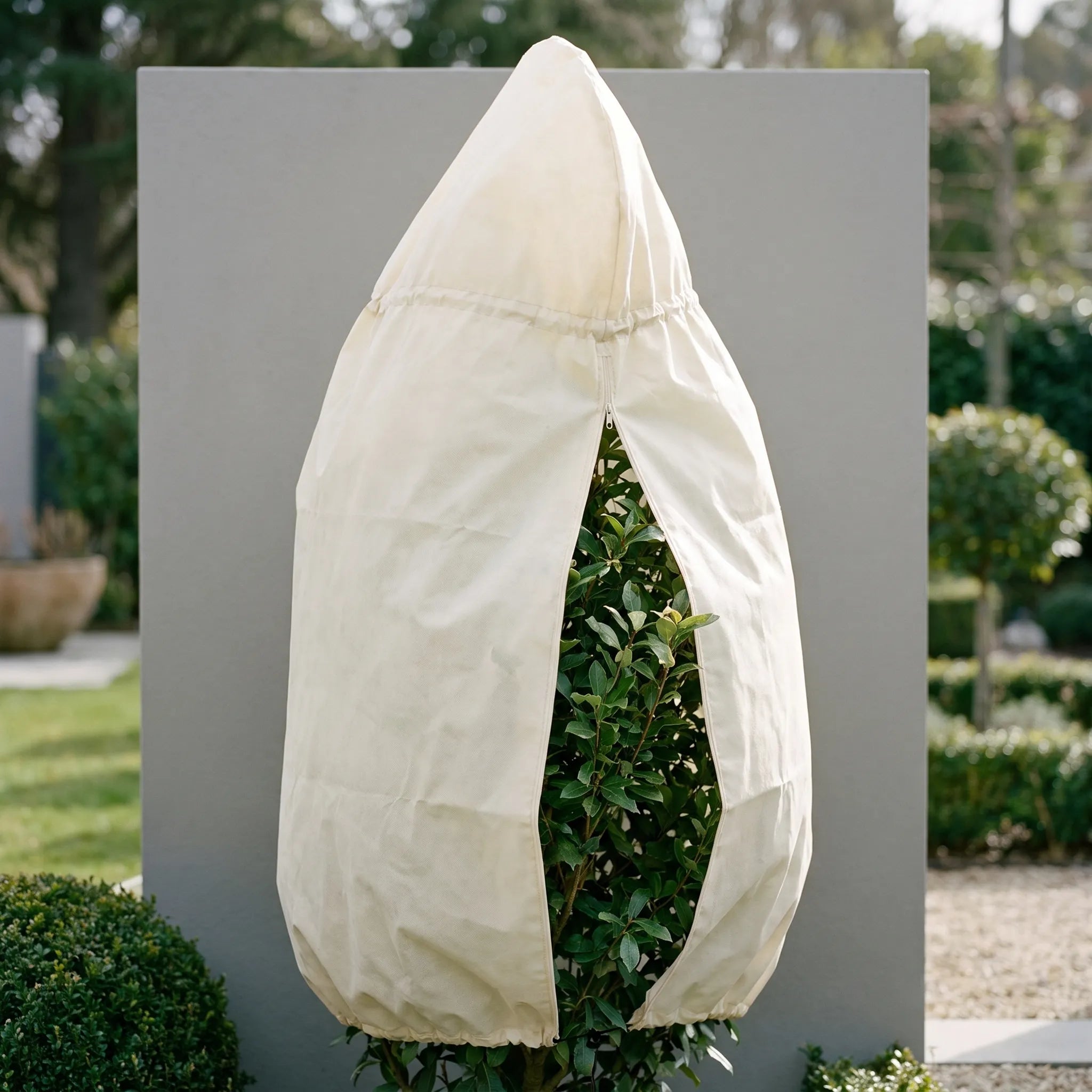 Nordspur | ShrubShield Breathable Plant Winter Cover