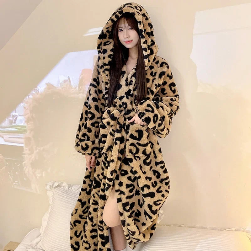 Nordspur | Snugliare Long Hooded Lounge Robe