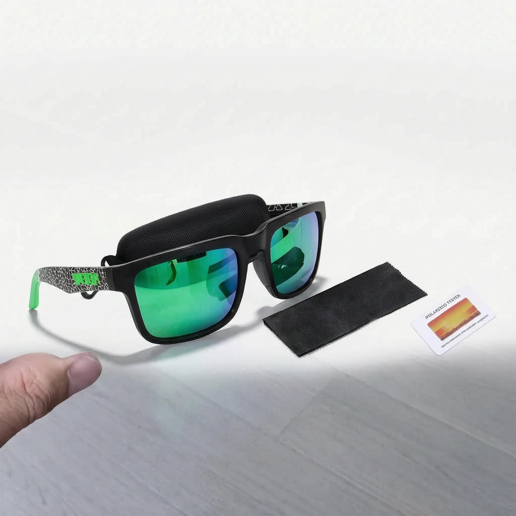 Nordspur | Solvibe Square Frame Polarized Sunglasses