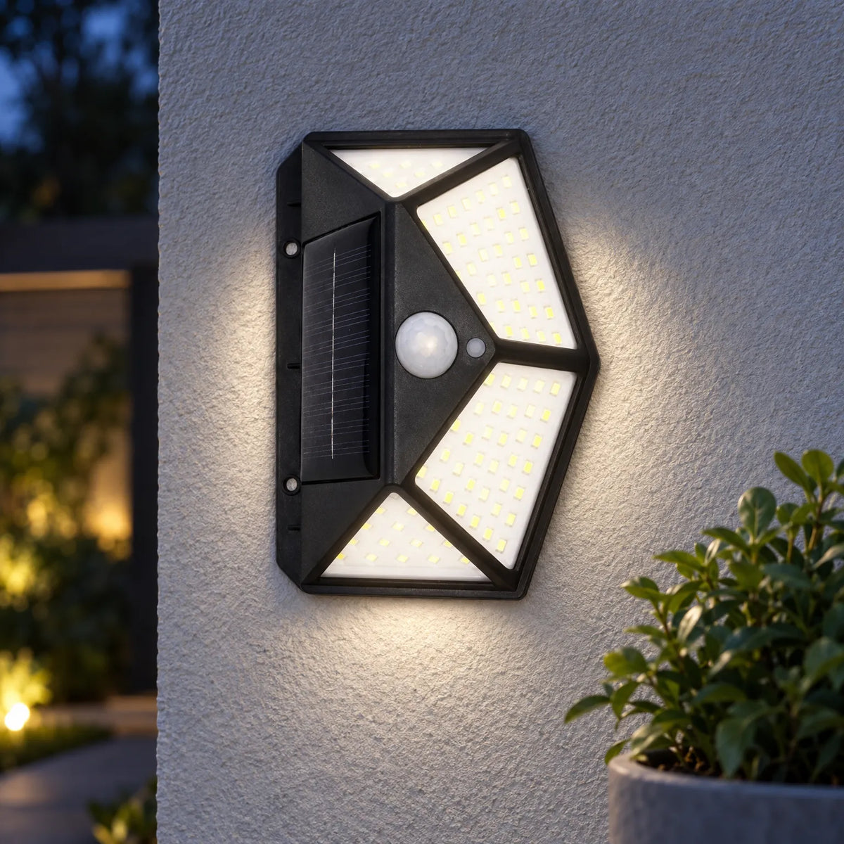 Nordspur | Solvix Outdoor Solar Powered Wall Light
