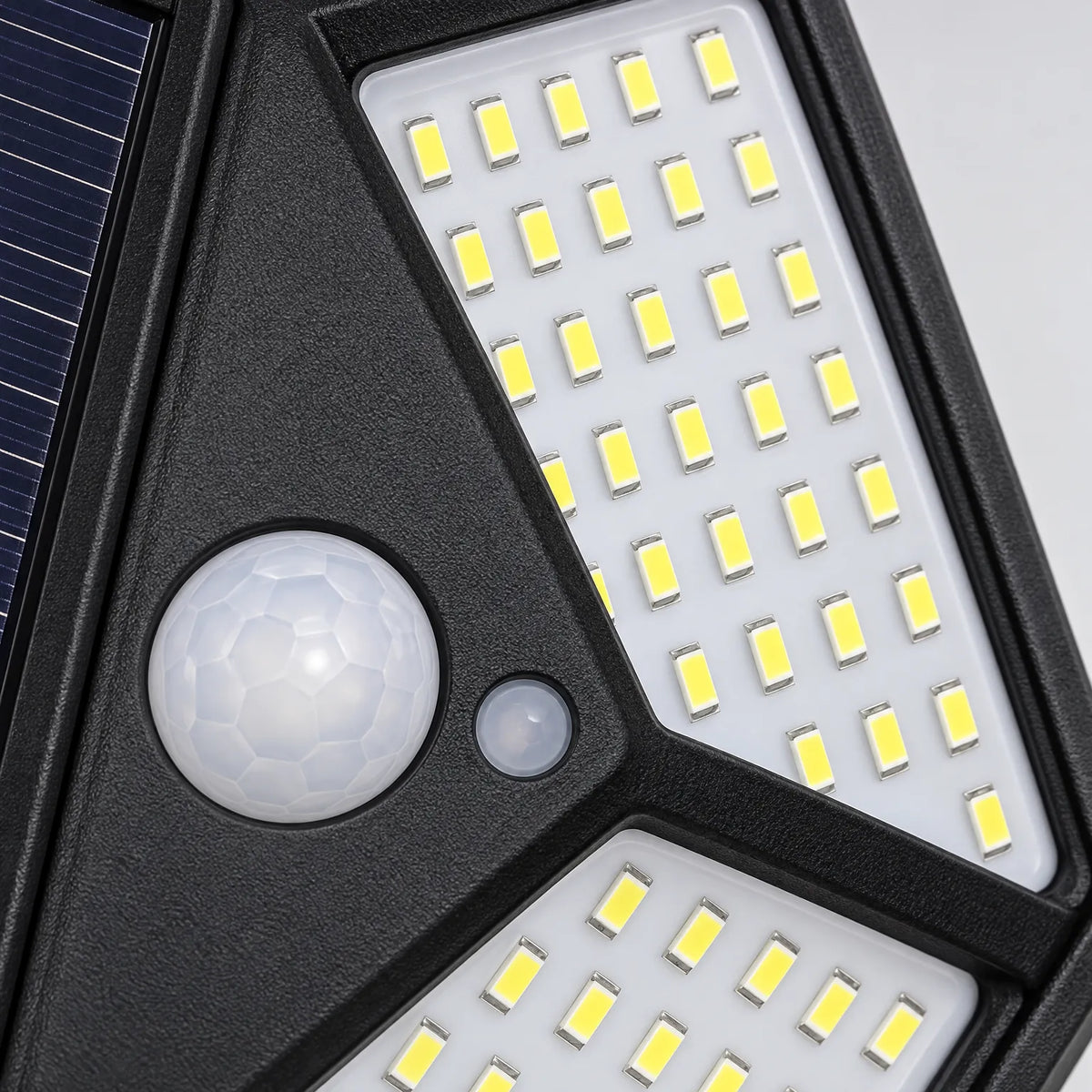 Nordspur | Solvix Outdoor Solar Powered Wall Light