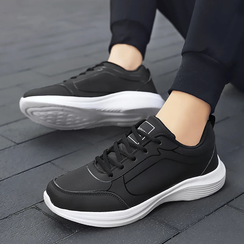 Nordspur | StratusGrip Mens Black Trainers