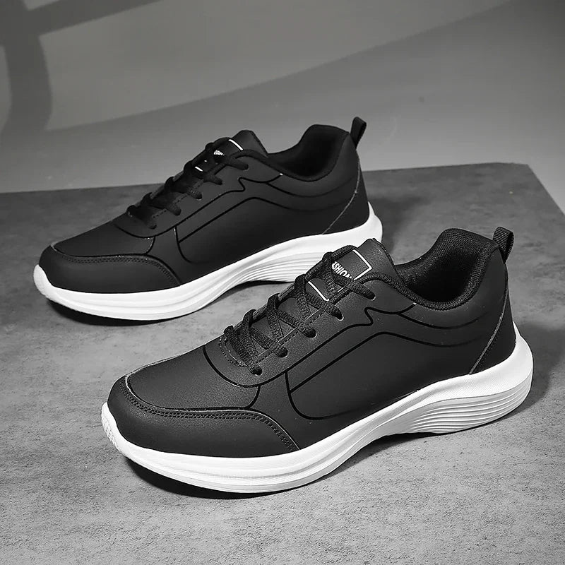 Nordspur | StratusGrip Mens Black Trainers