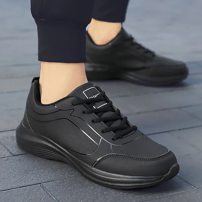 Nordspur | StratusGrip Mens Black Trainers