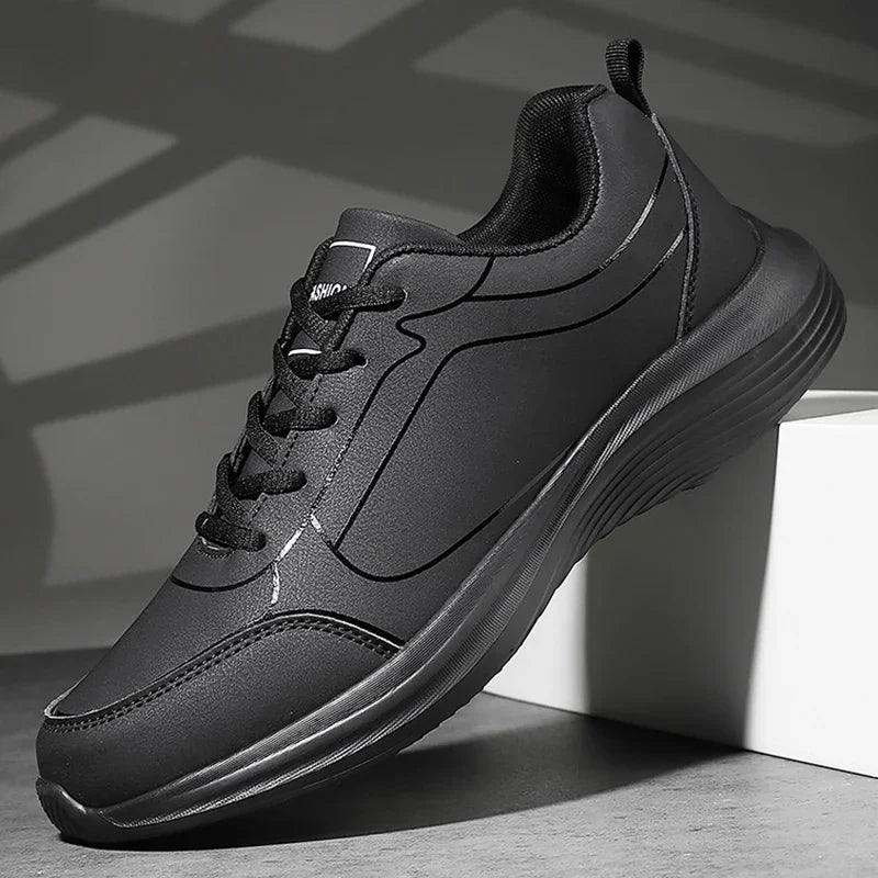 Nordspur | StratusGrip Mens Black Trainers