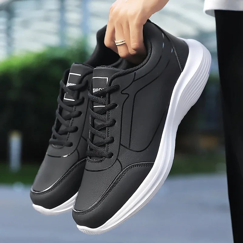 Nordspur | StratusGrip Mens Black Trainers