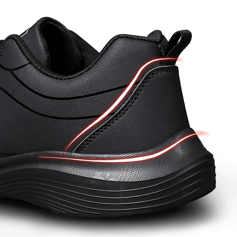 Nordspur | StratusGrip Mens Black Trainers