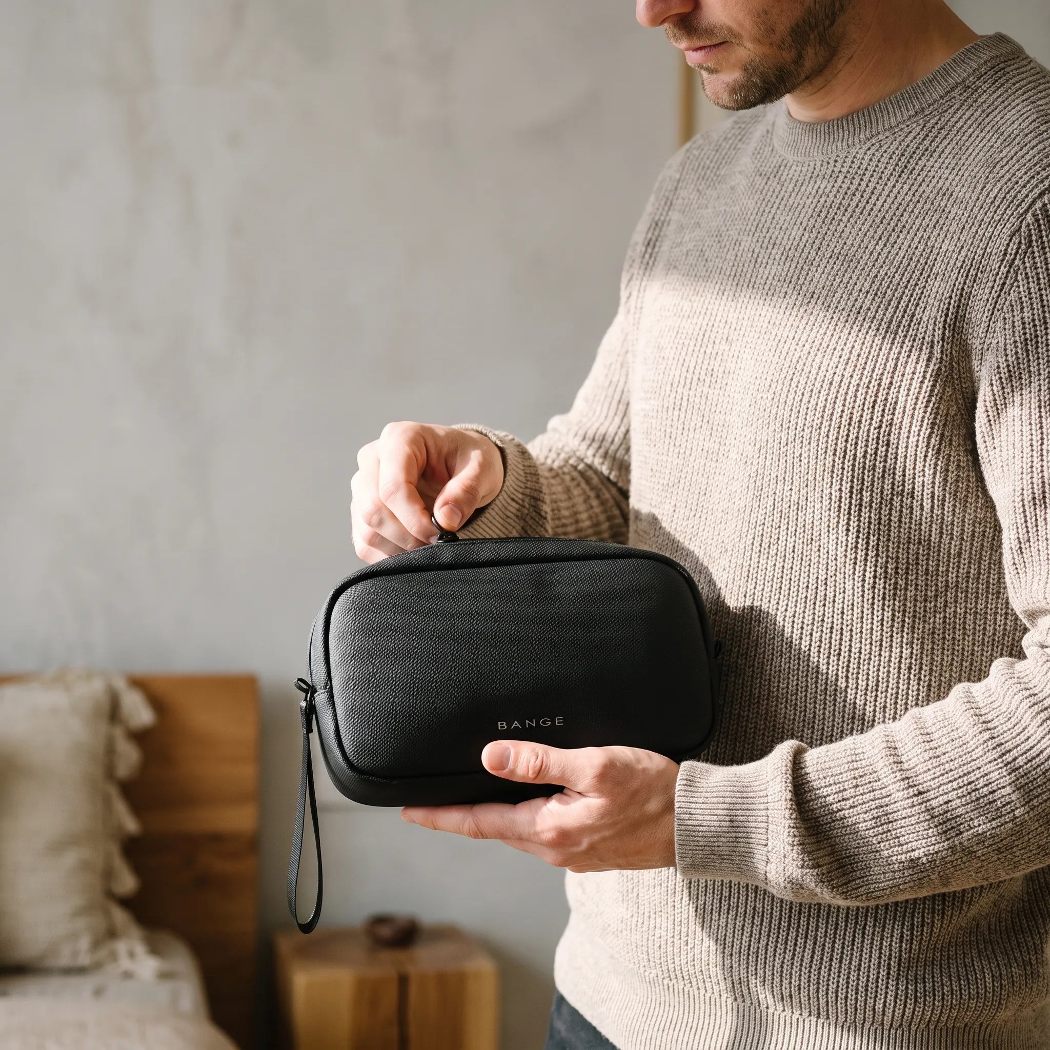 Nordspur | TechTote Compact Travel Electronics Organiser