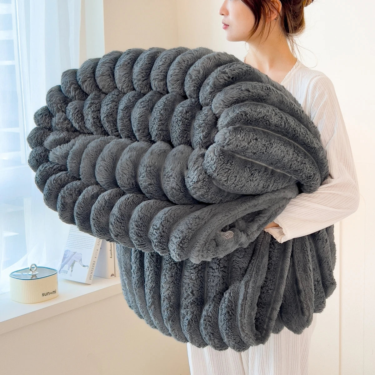 Nordspur | Thick Striped Coral Fleece Blanket