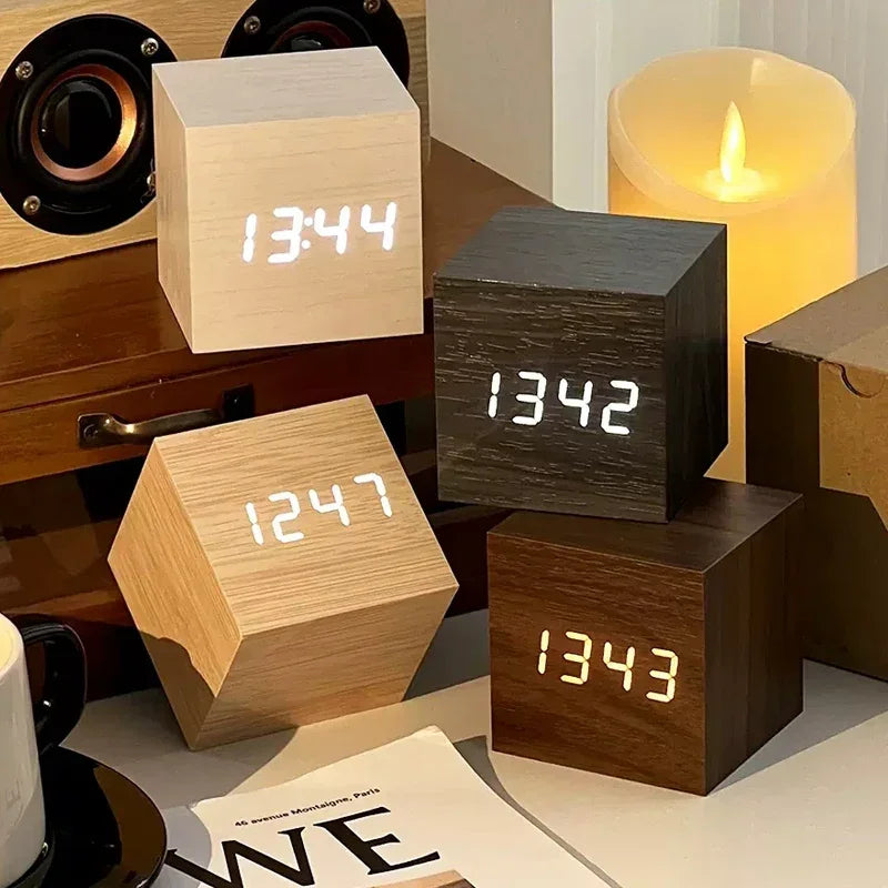 Nordspur | Timbrik Square Wooden Digital Clock