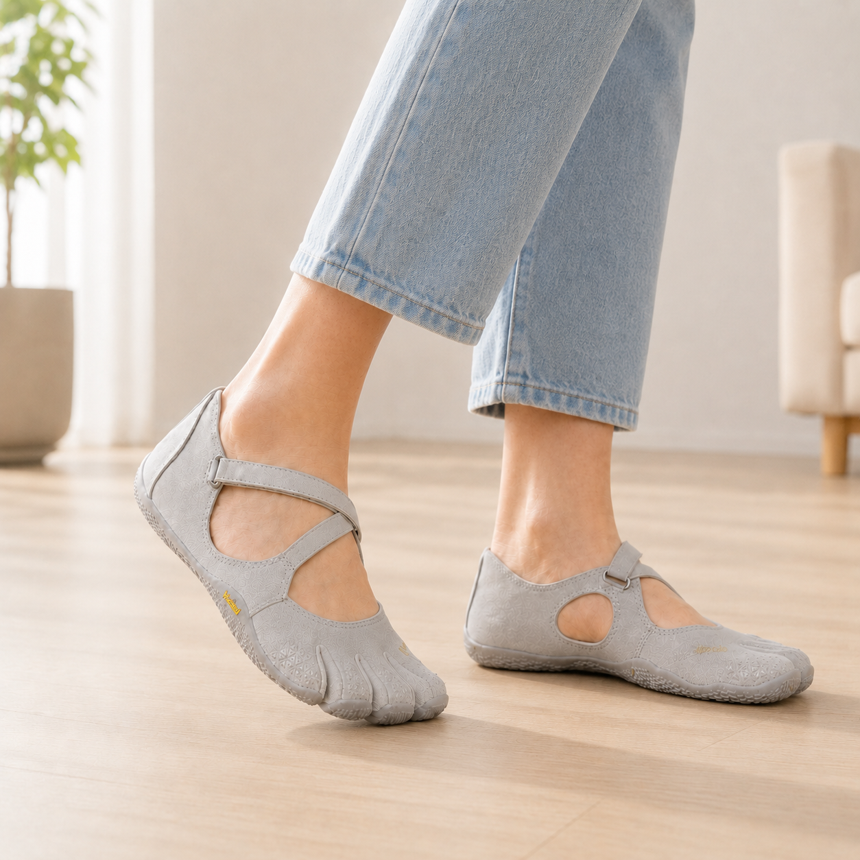 Nordspur | Toevara Women's Five-Toe Barefoot Shoes | Room for Toes to Spread