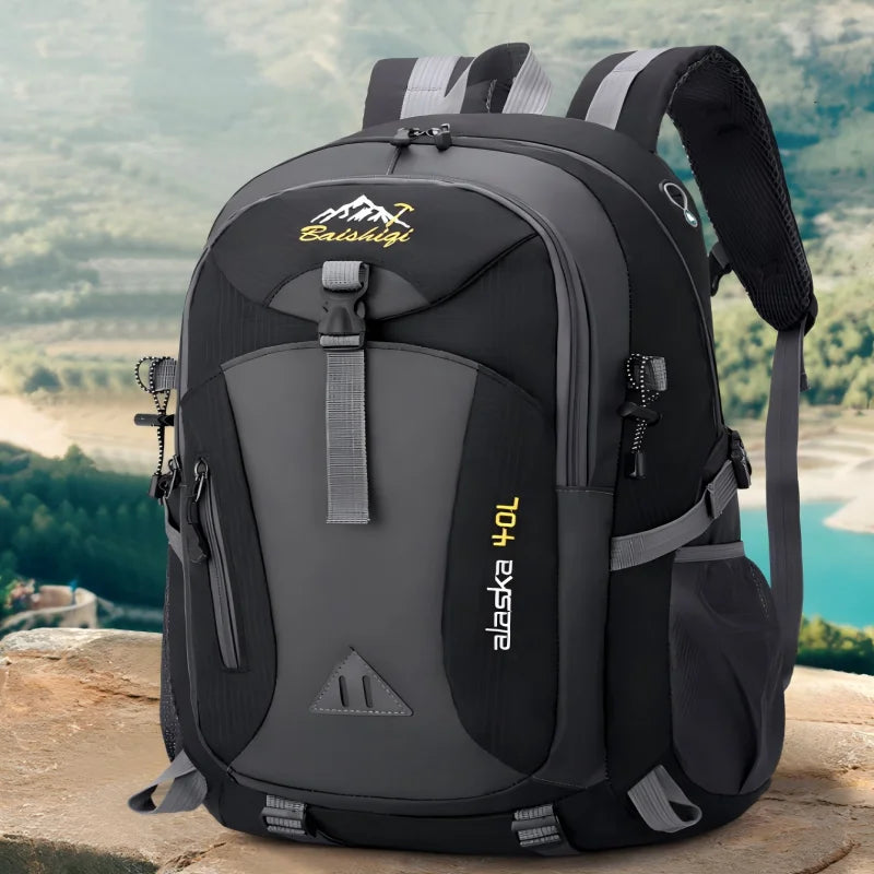 Nordspur | Treliss Lightweight Multi Compartment Travel Rucksack