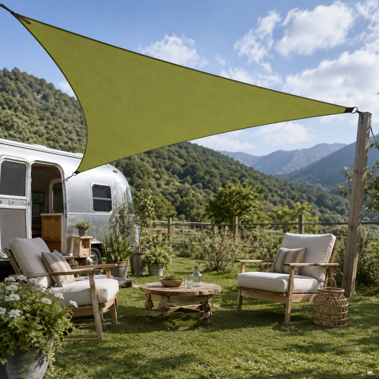 Nordspur | TriShadeo Folding Triangular Shade Sail