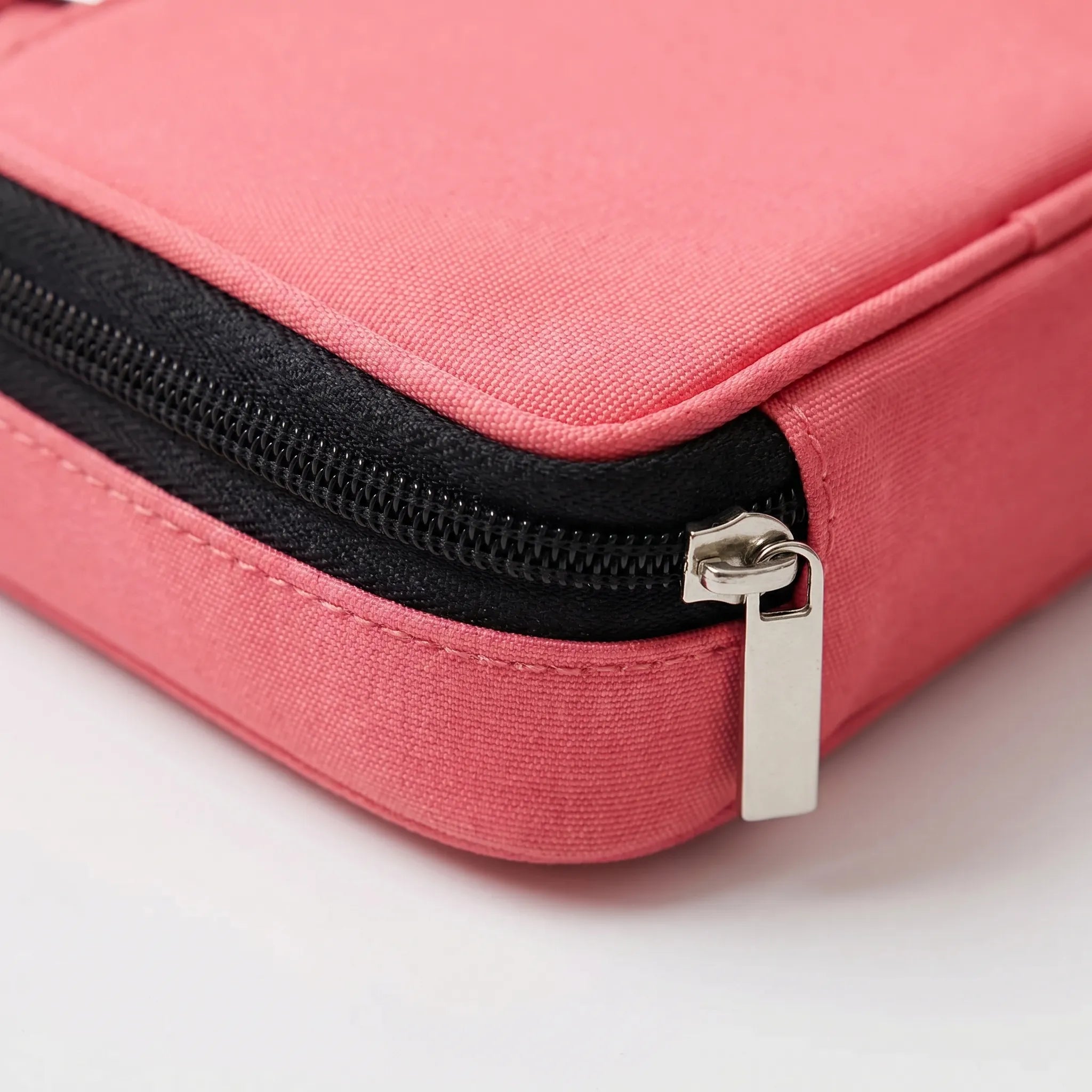 Nordspur | Valigo Zip-Around Travel Wallet