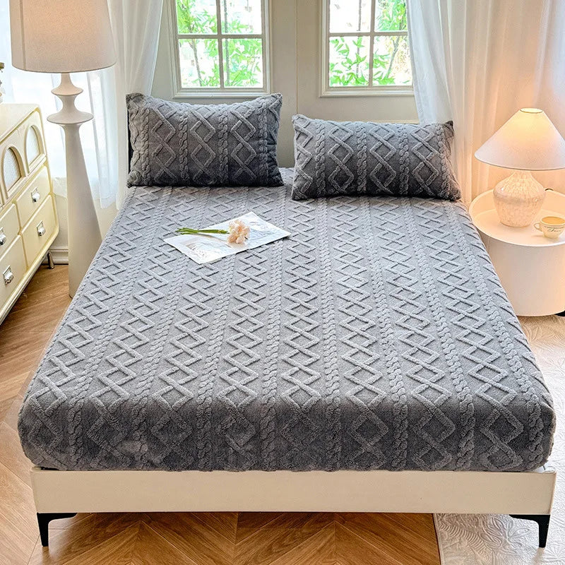Nordspur | Velisoma Fitted Non Slip Mattress Cover