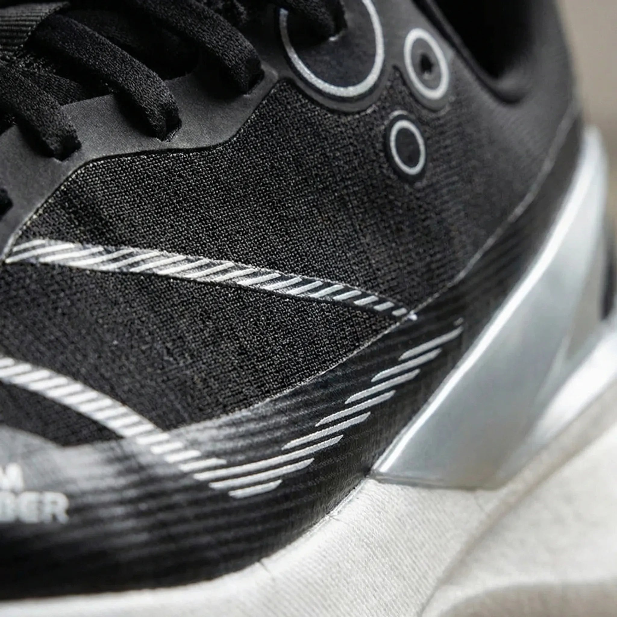 Nordspur | Velocra Cushioned Anti-Slip Racing Shoe
