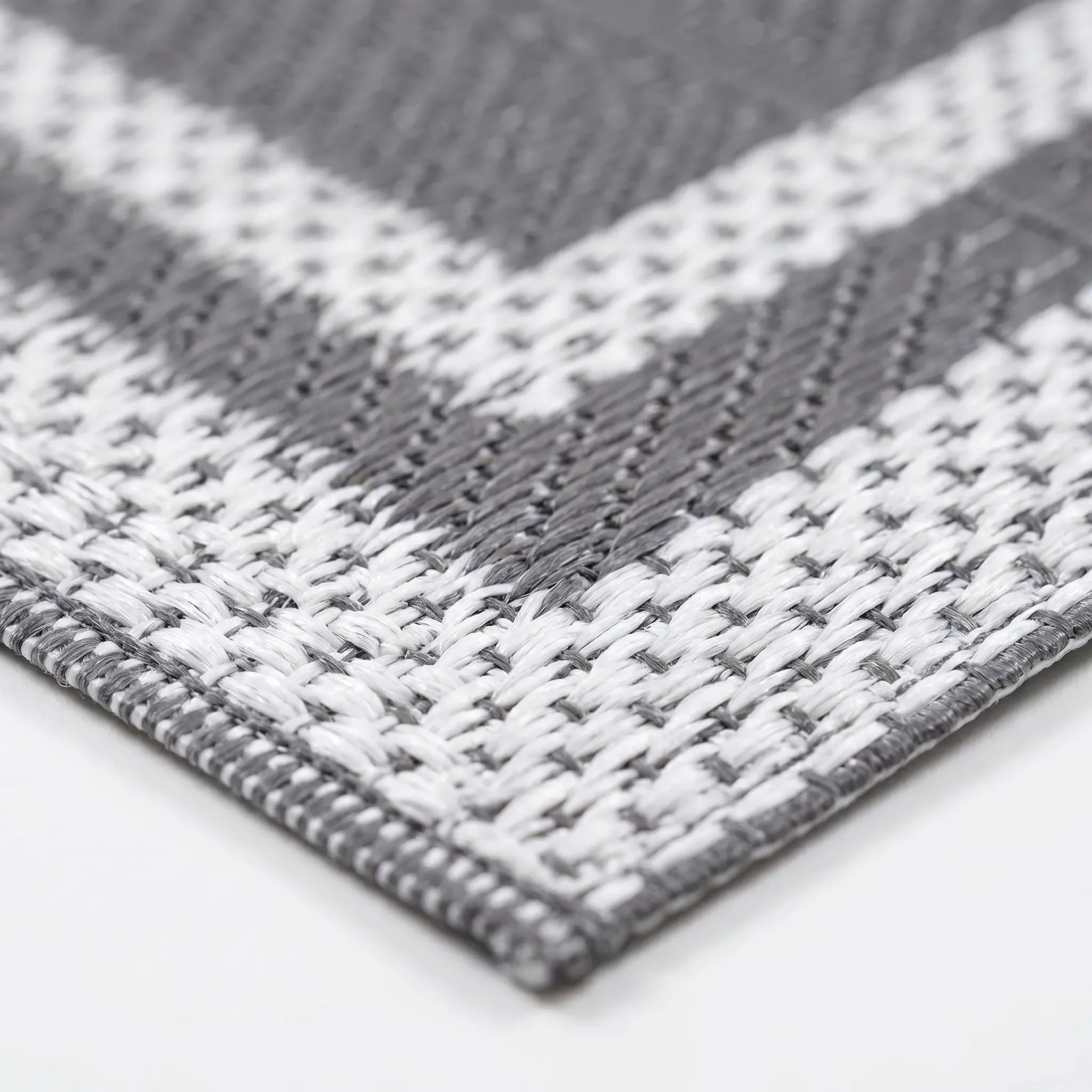Nordspur | Veltor Modern Outdoor Rectangular Mat