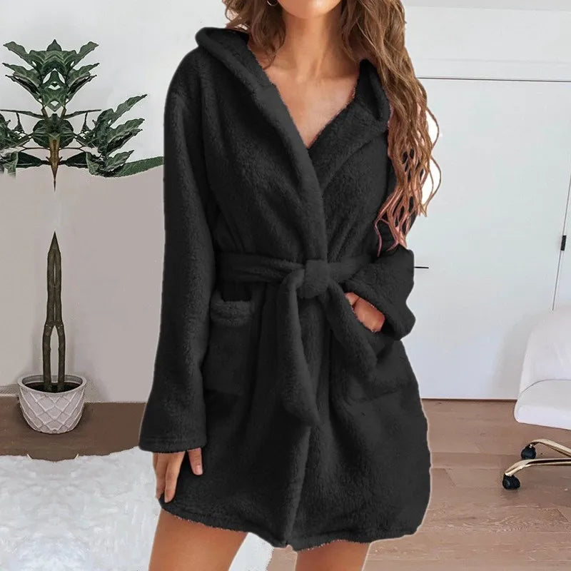 Nordspur | Velurika Hooded Knee Length Robe