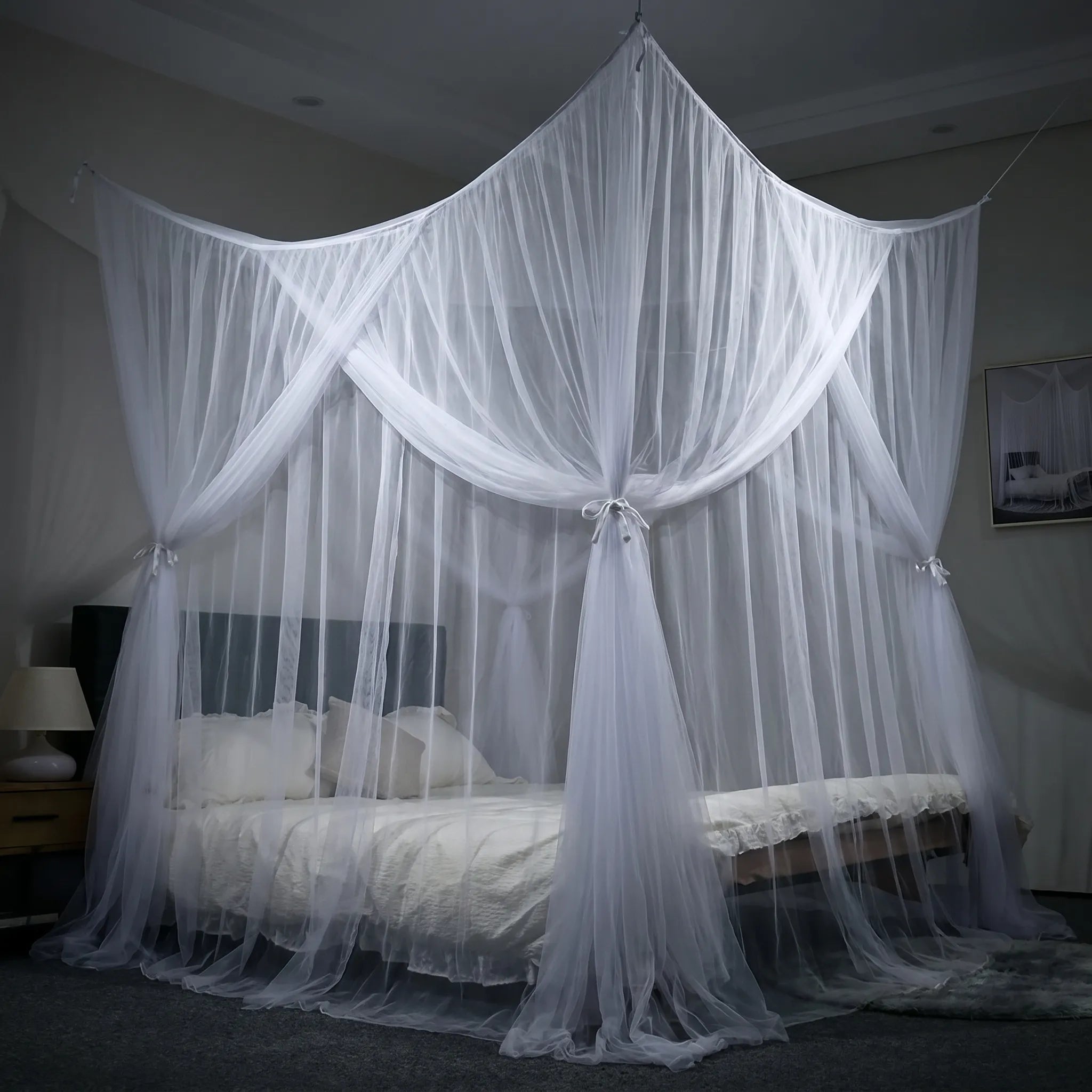 Nordspur | Velvoria Quadrangle Bed Canopy
