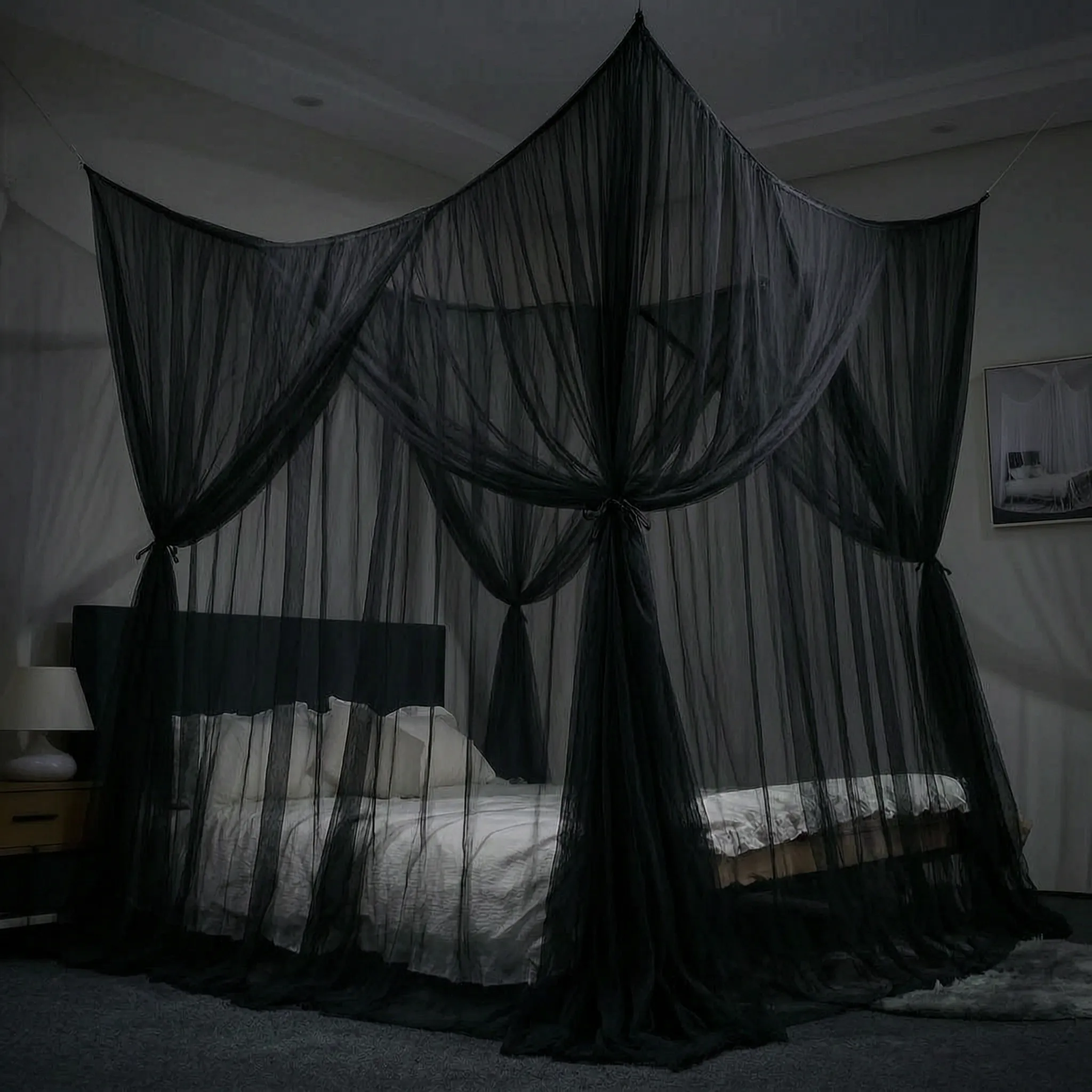 Nordspur | Velvoria Quadrangle Bed Canopy