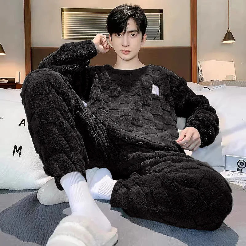 Nordspur | Velvoriq Thick Long Sleeve Pajama Set