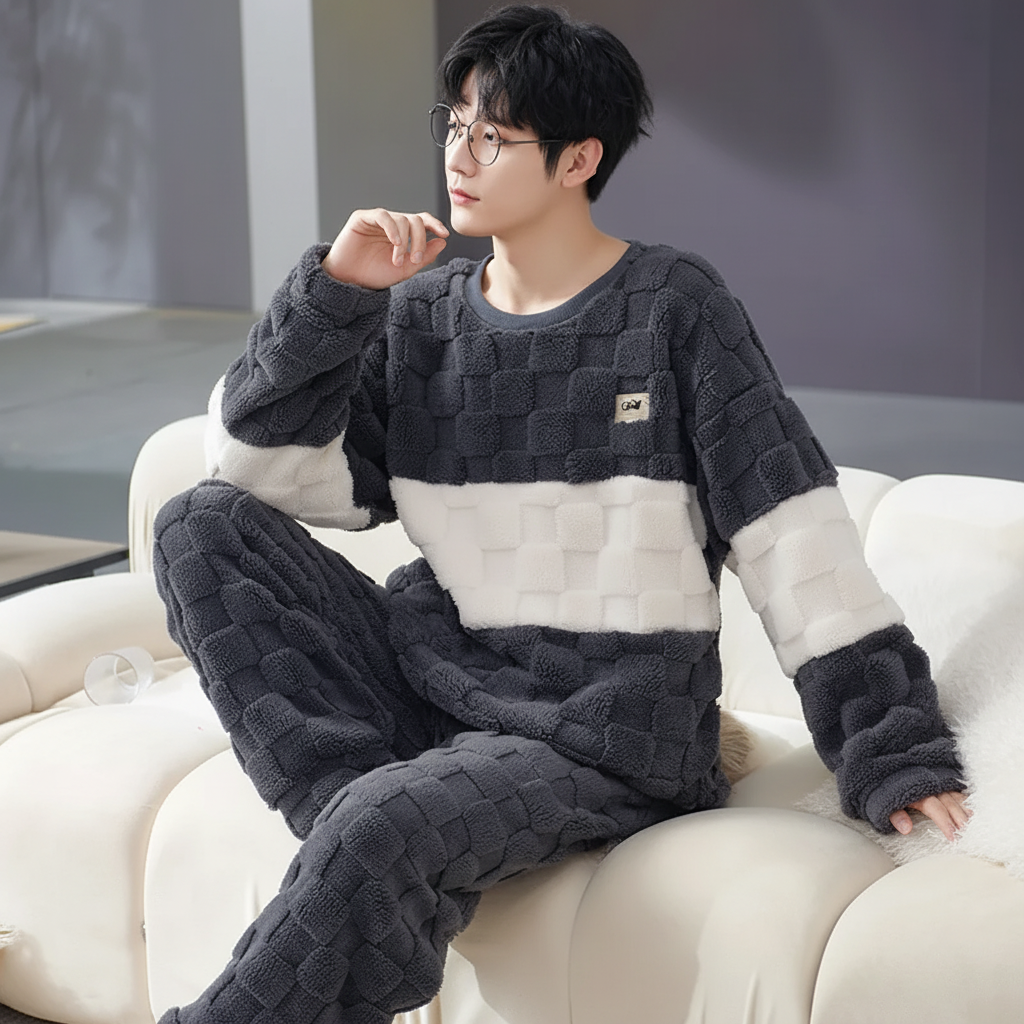 Nordspur | Velvoriq Thick Long Sleeve Pajama Set
