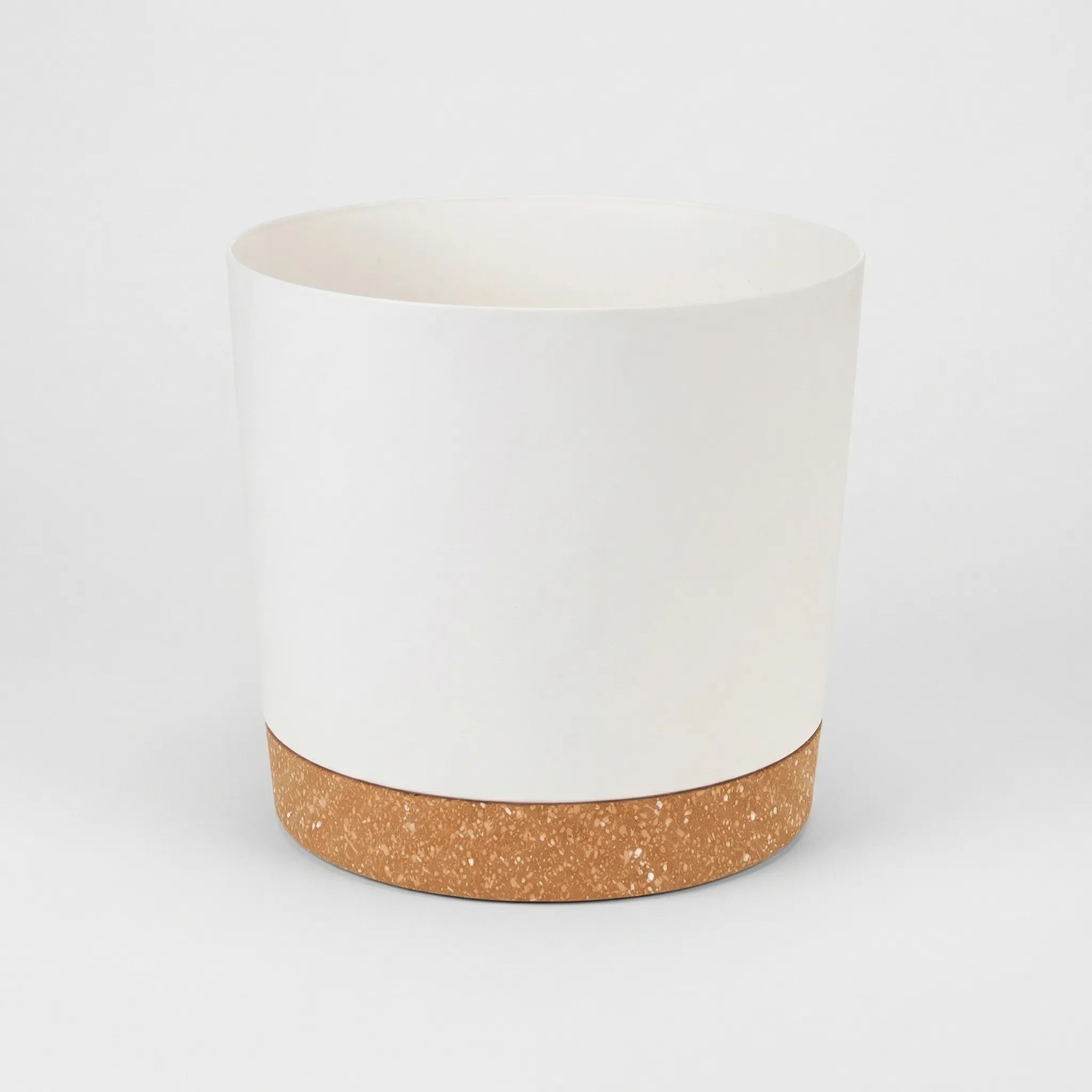Nordspur | Verdara Large Lightweight Pot With Drainage Holes