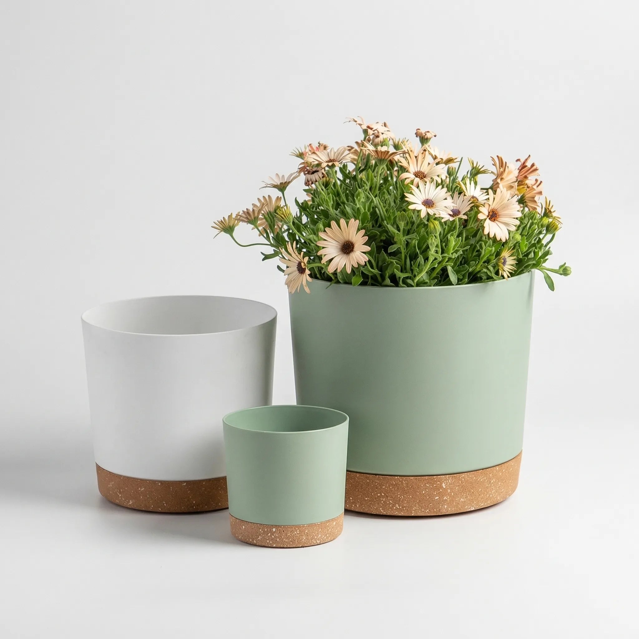 Nordspur | Verdara Large Lightweight Pot With Drainage Holes