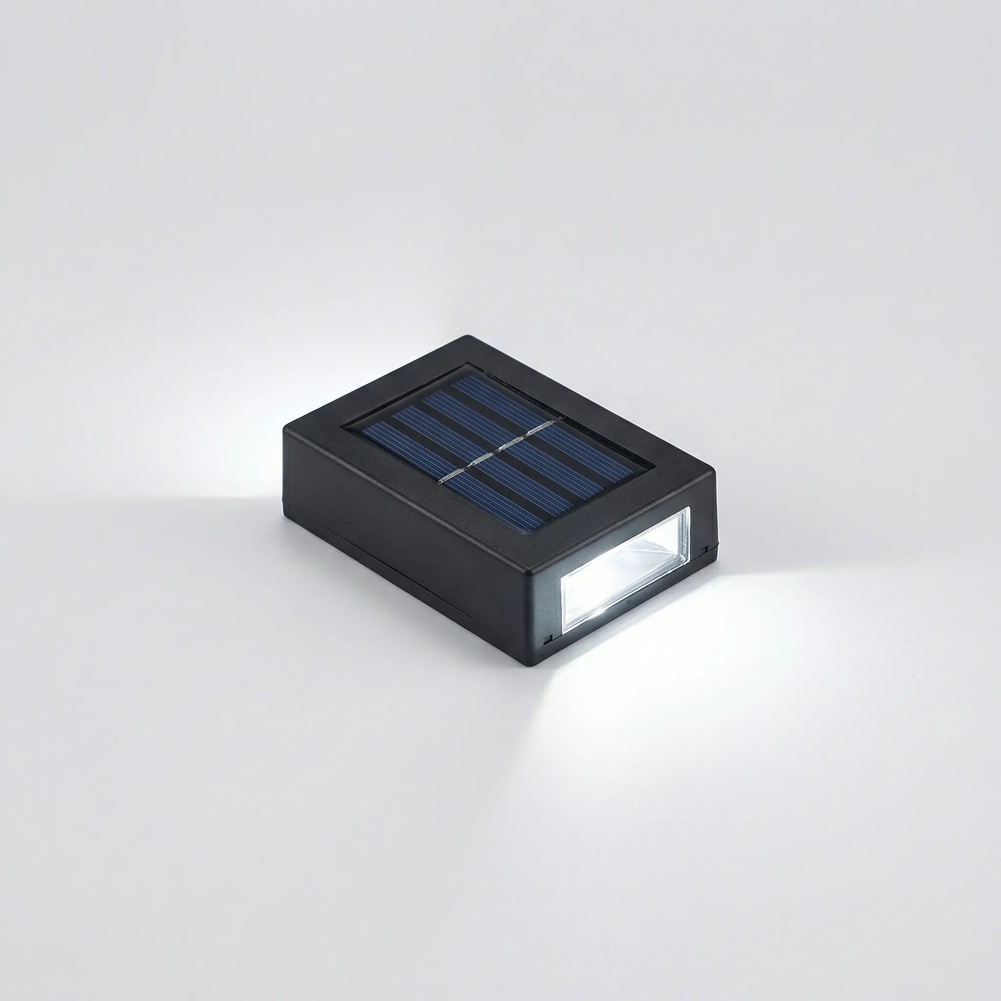 Nordspur | Walloray Solar-Powered Outdoor Up-Down Wall Light