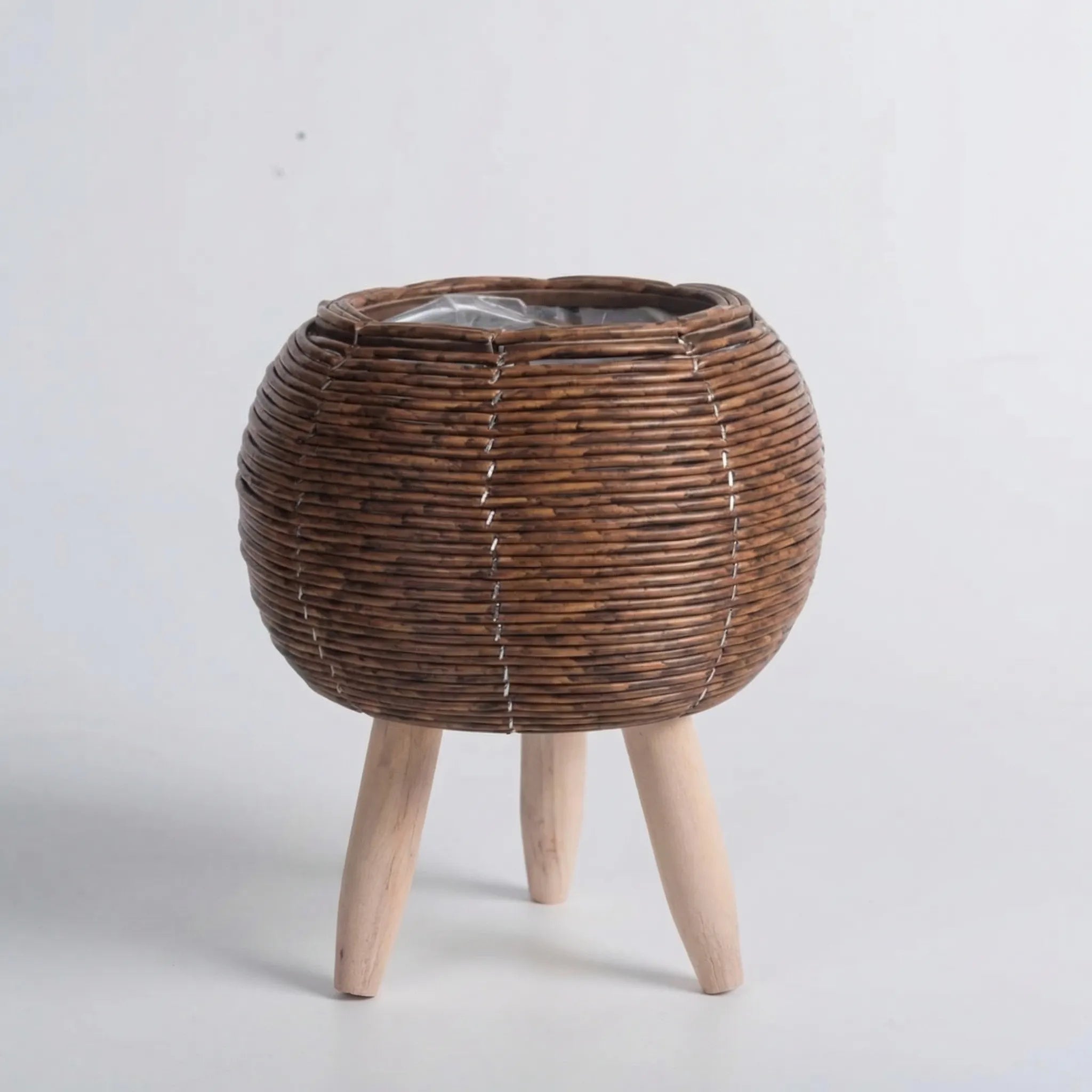 Nordspur | Wicklow Woven Rattan Planter With Raised Legs