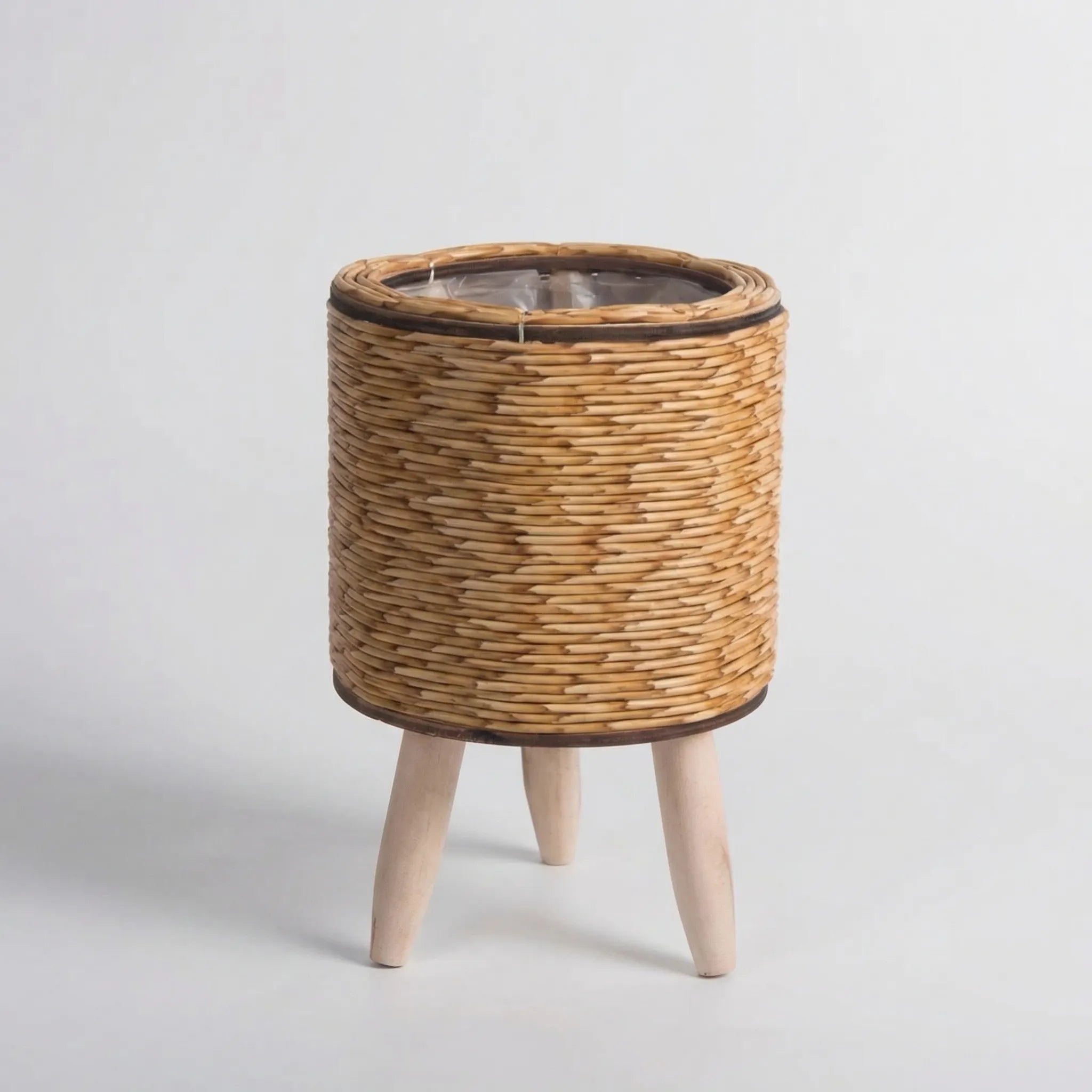 Nordspur | Wicklow Woven Rattan Planter With Raised Legs