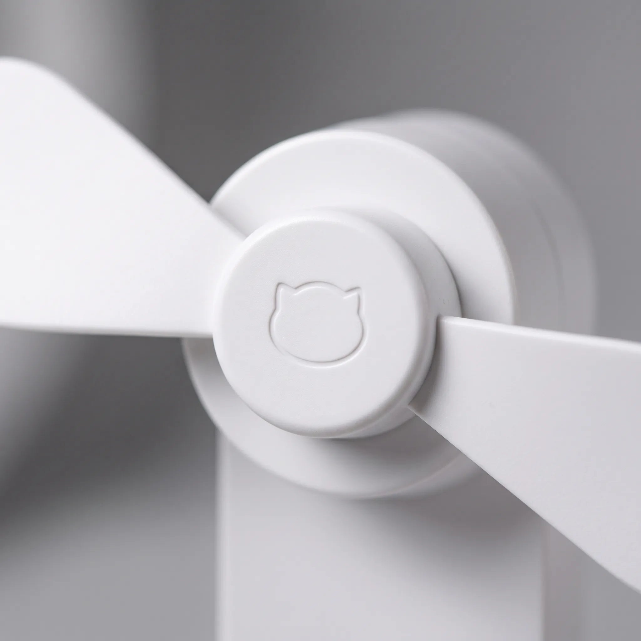 Nordspur | Zyrion Foldable Handheld Pocket Fan