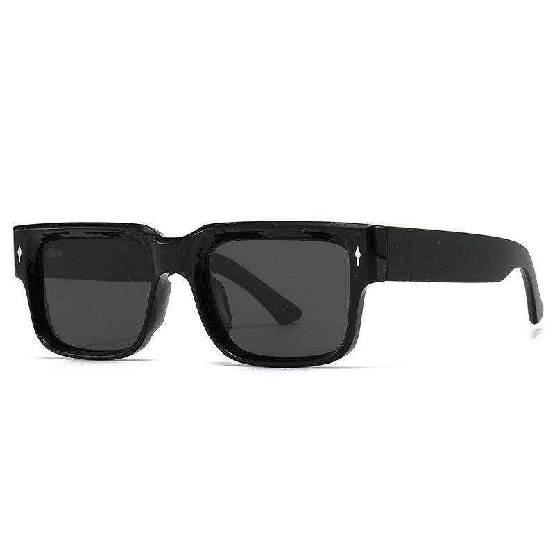Nordspur | Velora Retro Rectangular Polarised Sunglasses