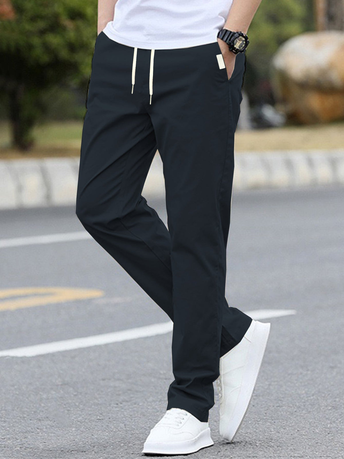 Men's Athletic Casual Trousers with Elastic Waistband and Modern Side Pockets