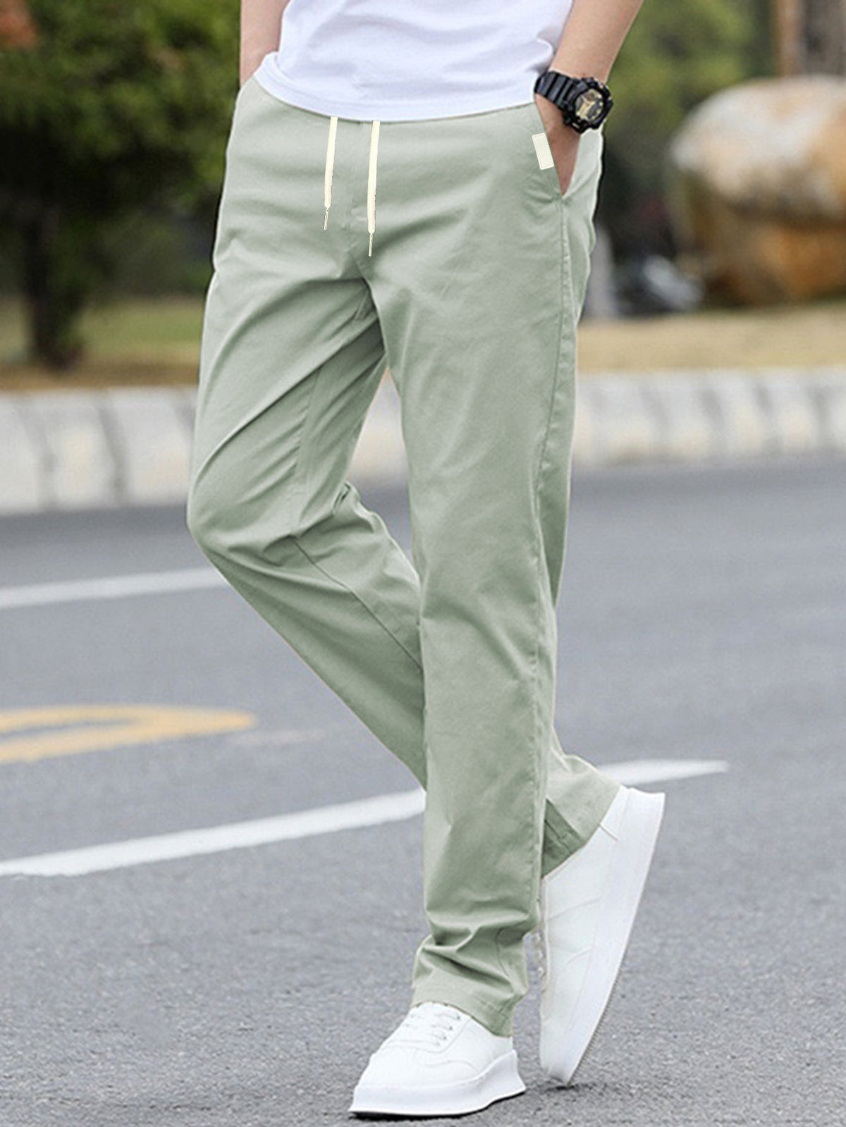 Men's Athletic Casual Trousers with Elastic Waistband and Modern Side Pockets