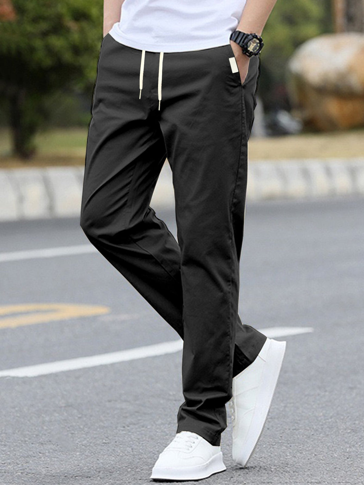 Men's Athletic Casual Trousers with Elastic Waistband and Modern Side Pockets