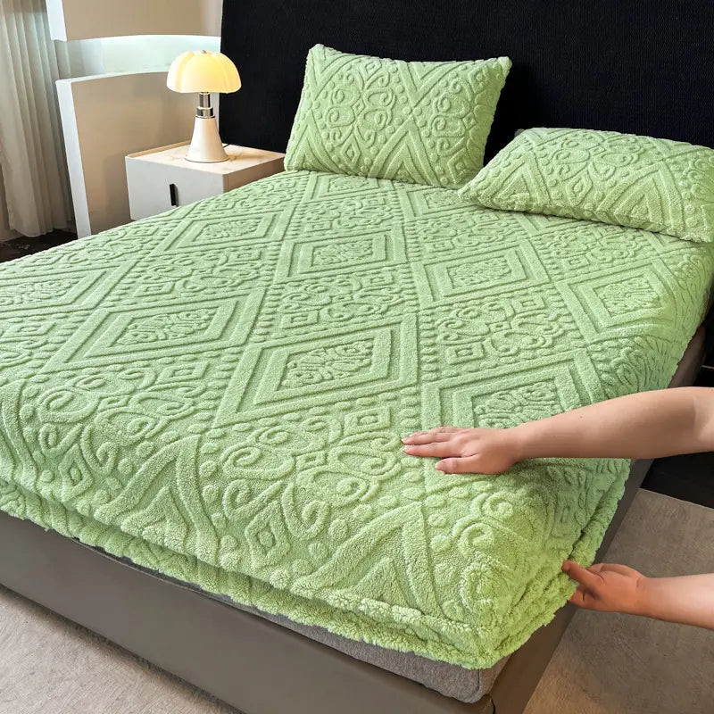 360° All-Around Stretch Plush Knit Fitted Sheet with 2 Pillowcases
