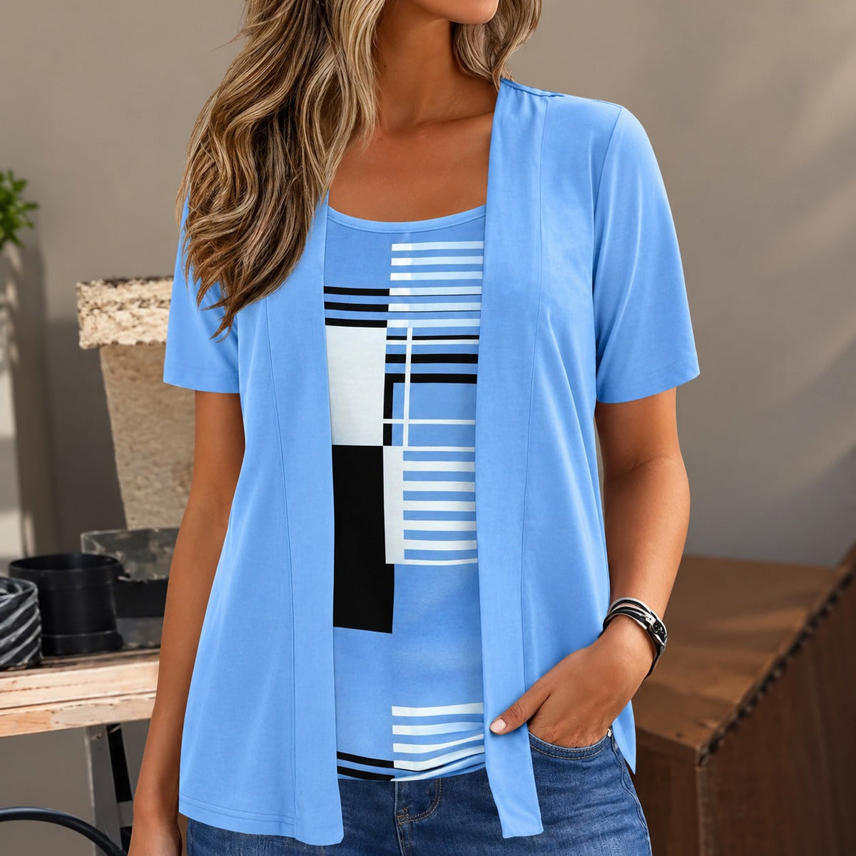 2-in-1 Blouse with Open Overlay Effect and Geometric Print / Two Layers in a Modern Look
