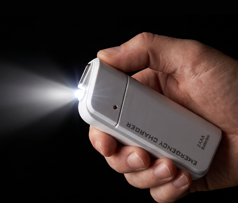 Zentiro | Emergency Phone Charger with Torch, 2 AA Batteries, USB Charging and Compact Size for Power Cuts and Travel