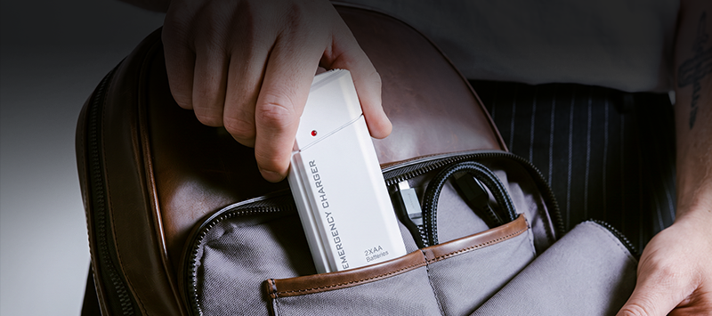 Zentiro | Emergency Phone Charger with Torch, 2 AA Batteries, USB Charging and Compact Size for Power Cuts and Travel