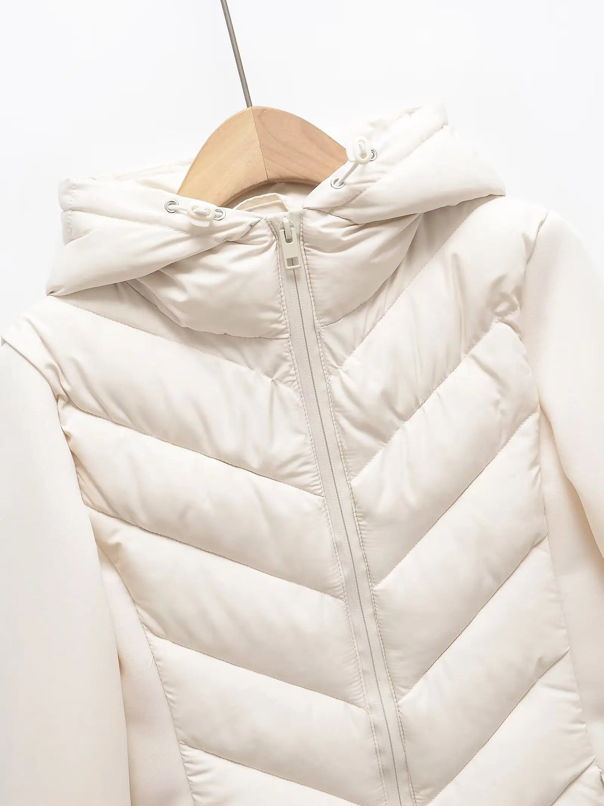 Lightweight Quilted Women's Winter Jacket with Hood and Hidden Pockets