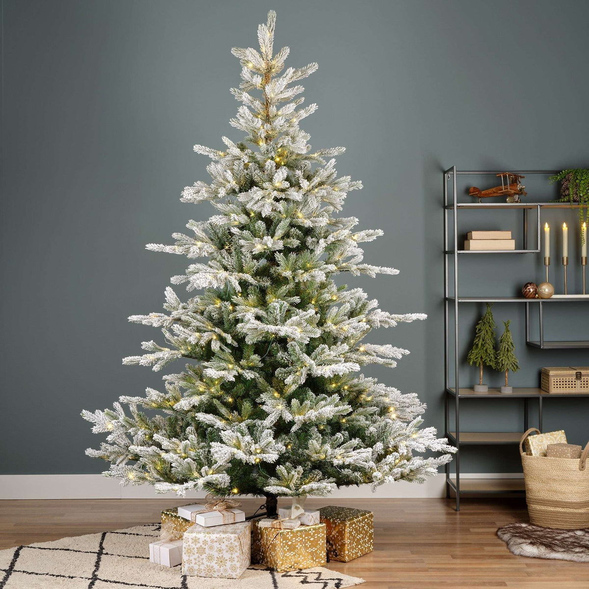 Premium Christmas Tree with LED – Green or Snow-Covered