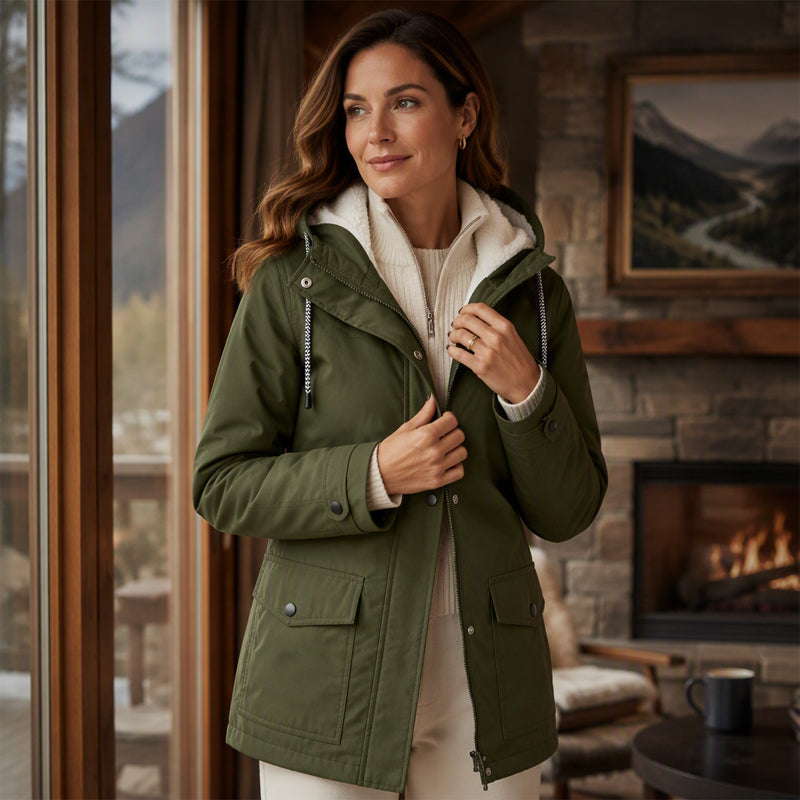 Windproof Jacket with Soft Fleece Lining and Hood – for All Weather Conditions